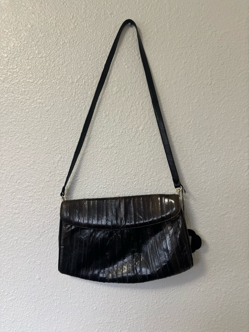 VINTAGE Black eel skin clutch purse handbag from the 80s